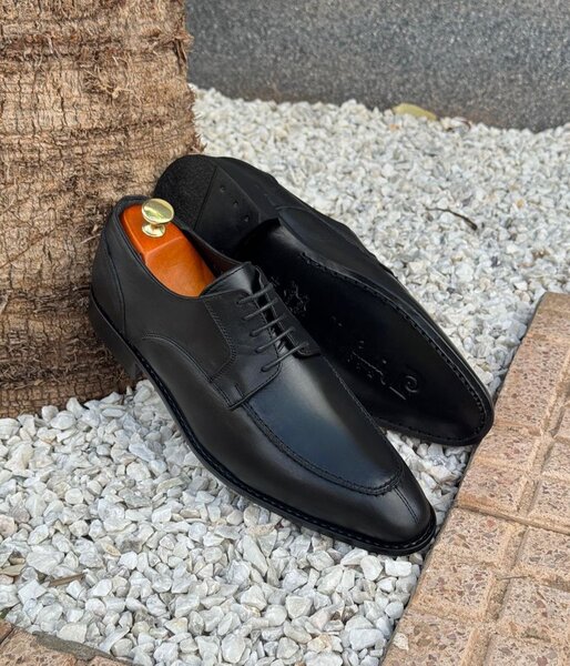 Chaussures Derby en cuir noir