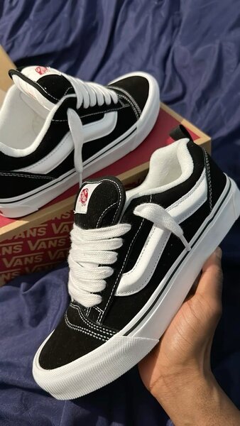 Chaussures Vans knu Skool