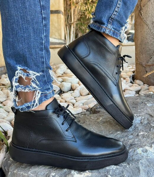 Bottes montantes en cuir noir