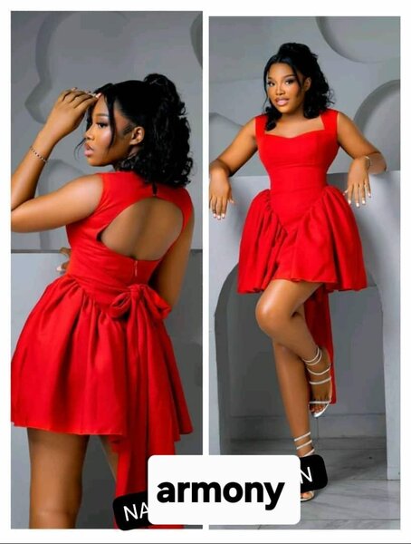 Robe courte rouge élégante