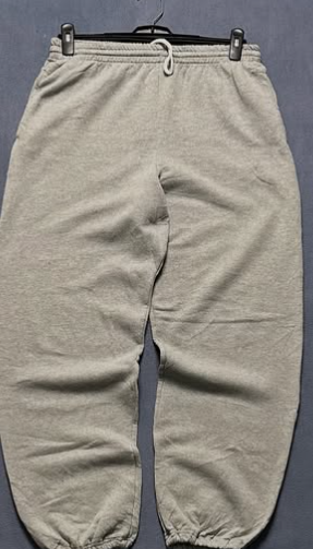 Grey sweatpants size : waist M / length 41