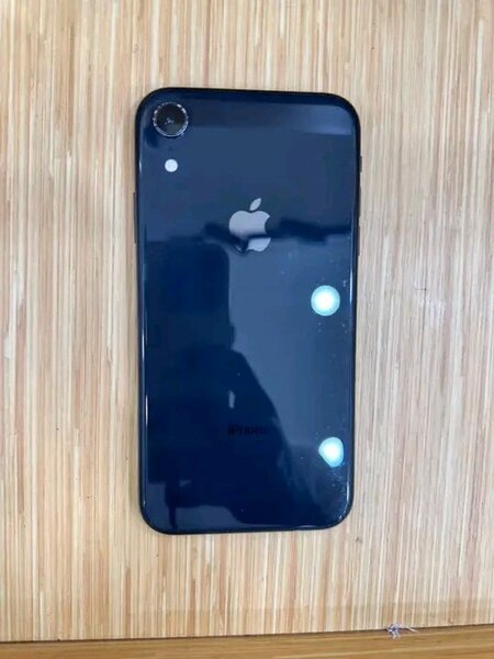 iPhone XR Noir 64GB