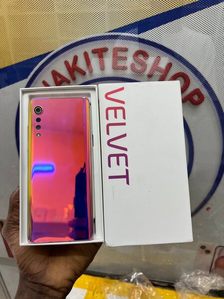 LG Velvet Coloré (128GB)