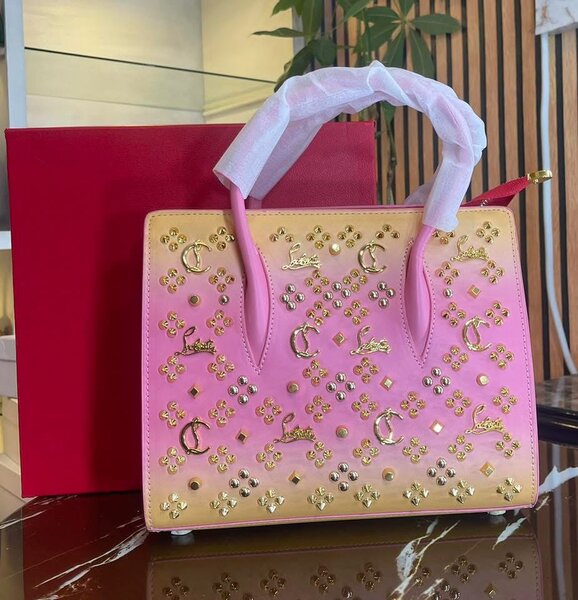 Sac à main chic orné