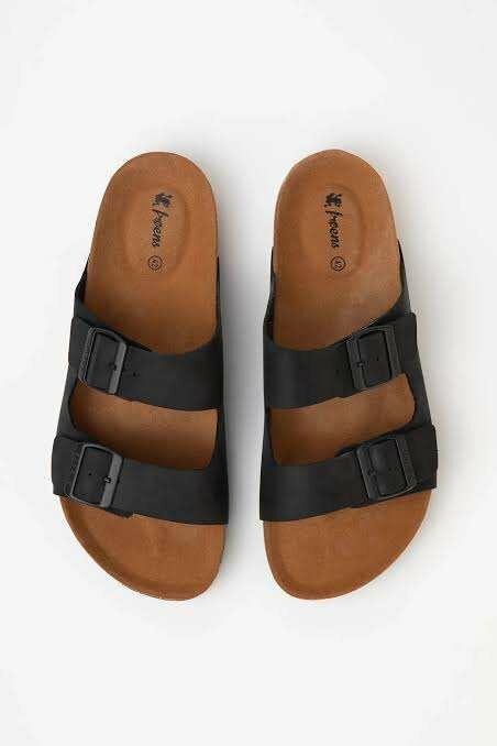 Sandales plates à deux brides