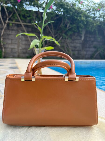 Sac à main élégant en cuir