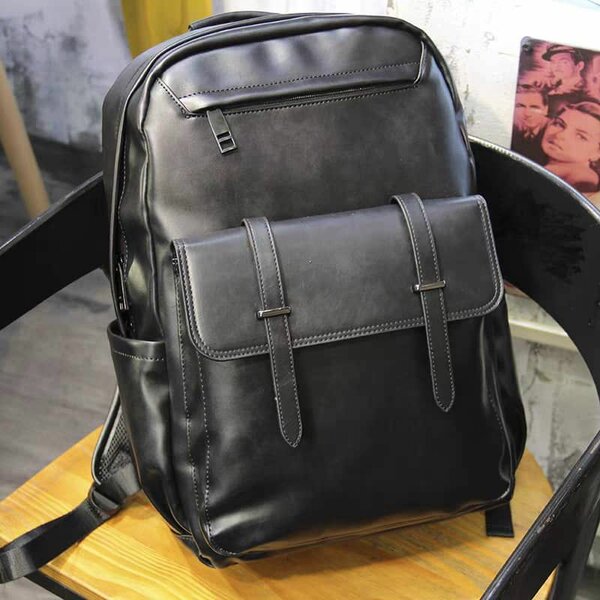 Sac à dos en cuir noir