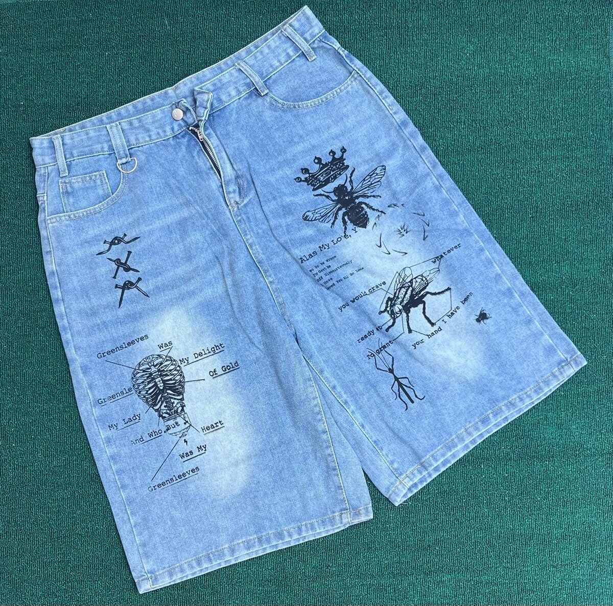 Shorts en jean à motifs