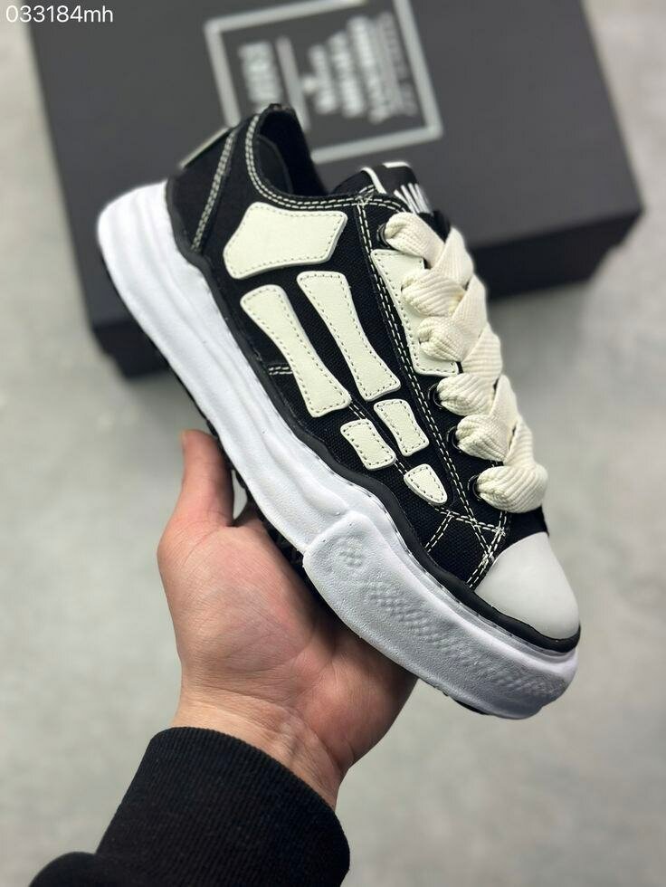 Baskets élégantes Amiri pour hommes