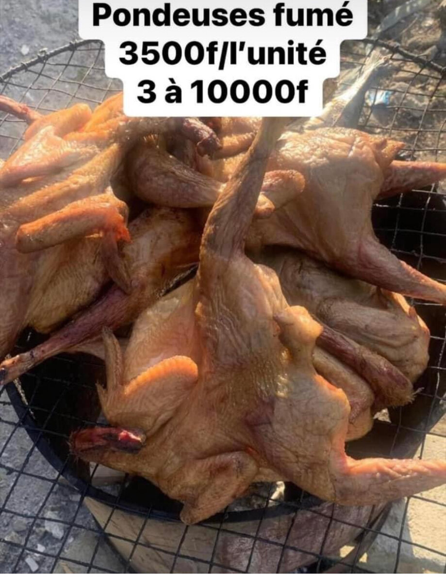 Poulets de ferme fumés