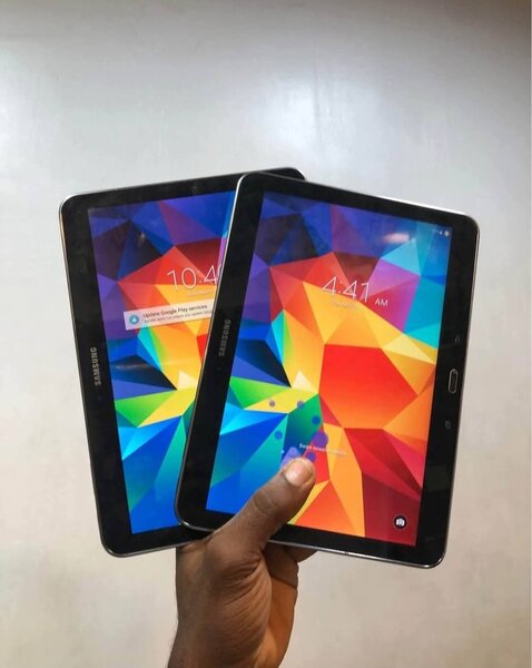 SAMSUNG TAB 4