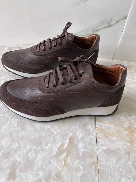 Baskets en cuir homme élégantes