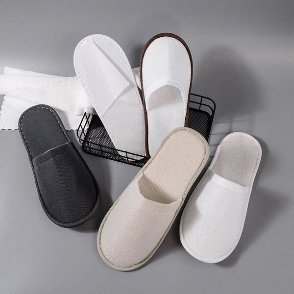 PENTOUFLE MAISON   PRIX : 1 à 1500fcfa, 3 a 3500F