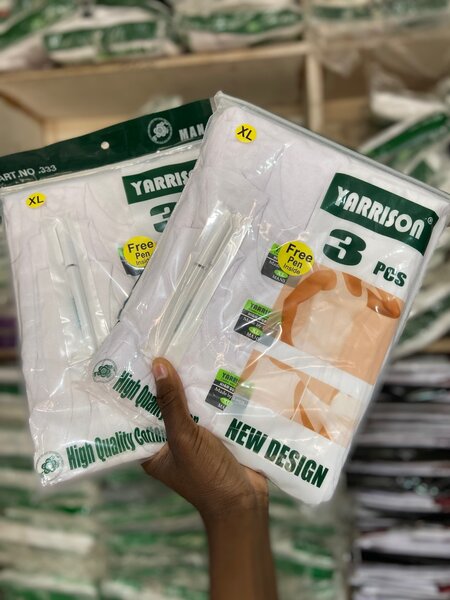 2 debardeur blanc Yarrison