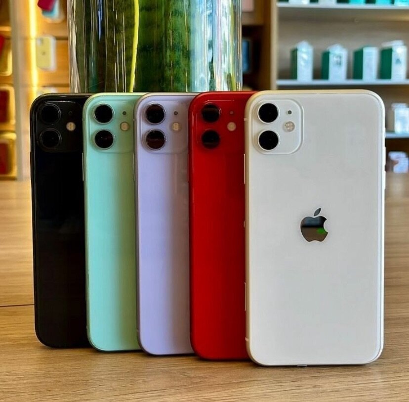 iPhone11 Pro Max and iPhone 11