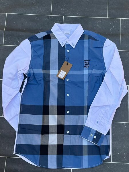 Chemise à carreaux élégante