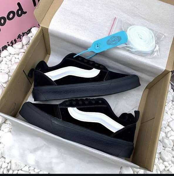 Baskets noires unisexes