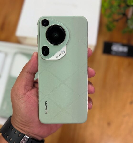 HUAWEI PURA 70 ULTRA