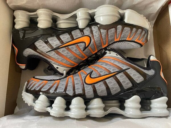 Baskets Nike Shox Arancia