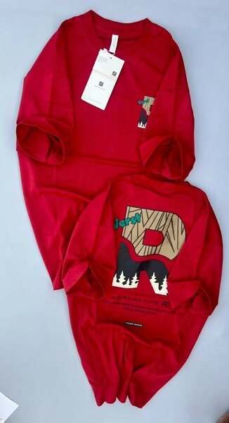 T-shirt rouge en coton imprimé