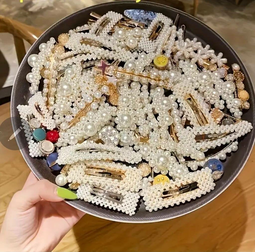 Elegant Pearl Hair Clips