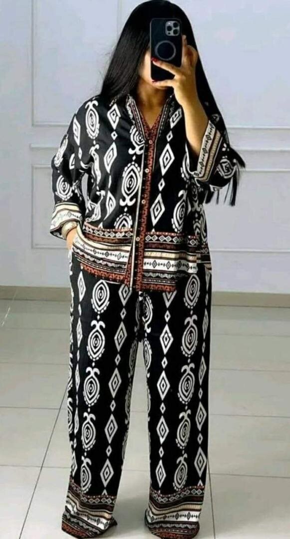 Tenue ethnique décontractée