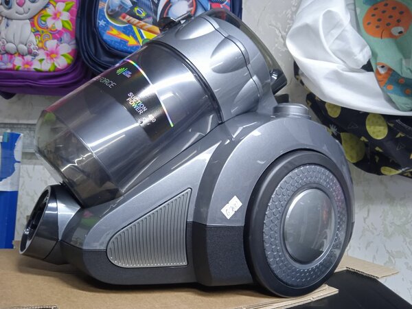 Пылесос"Artel"