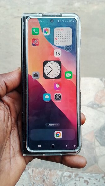 Smartphone pliable avec stylet