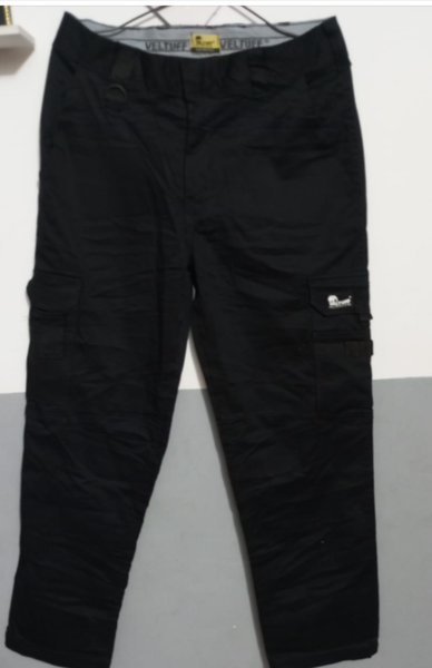 Pantalons cargo disponibles 