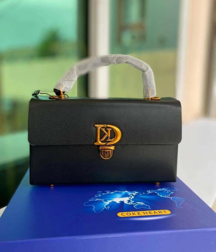 Elegant coke heart bag