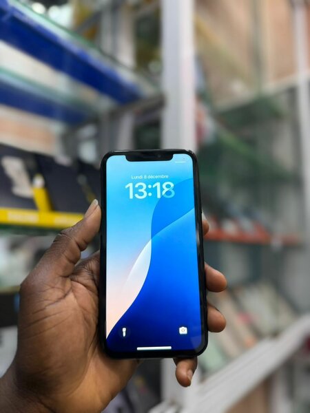 Iphone XR casi neuf