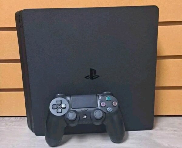 PlayStation 4 slim 500gb