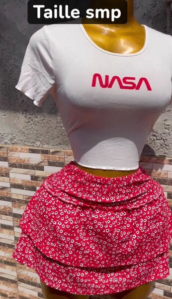 Jupe fleurie taille haute