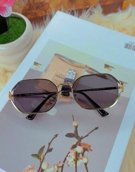 Lunettes de soleil élégantes