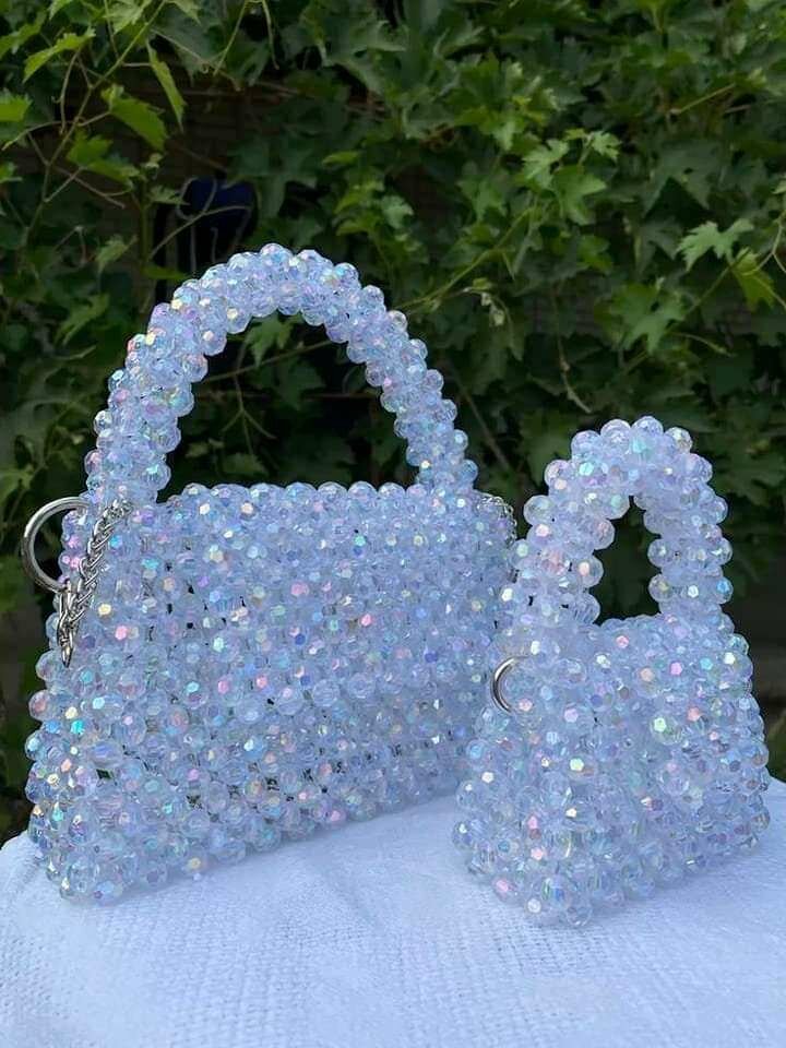 Sacs à main perlés élégants