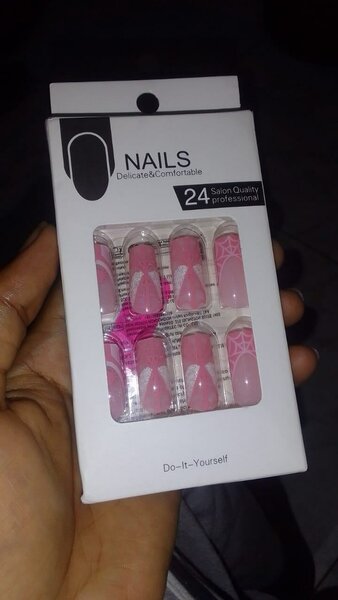 Ongles Fausse Rose DIY