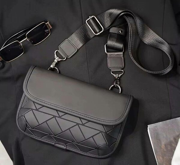 Sac bandoulière moderne homme