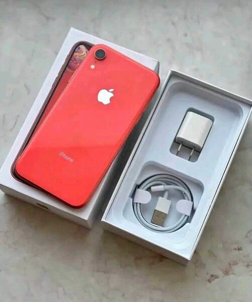 iPhone XR rouge - Téléphone Apple