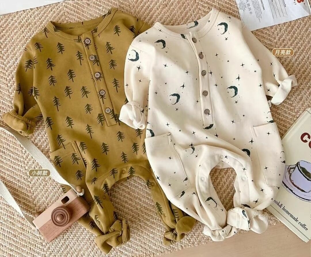 Бодики для мальчиков и для девочек 6-9 месяцев.Цена 500 сом