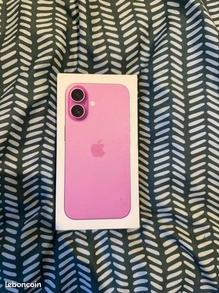 iPhone 16 simple