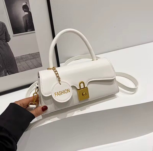 Sac à main tendance avec cadenas