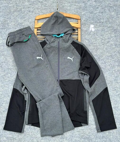 Survêtement à capuche gris