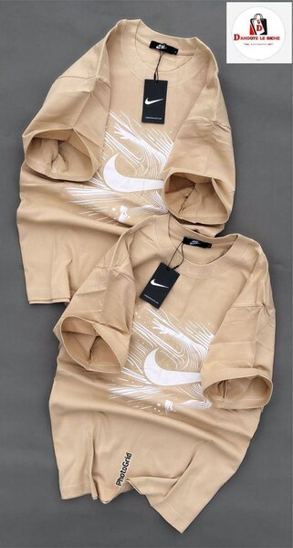 T-shirt beige Nike