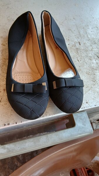 Flat shoes for ladies
