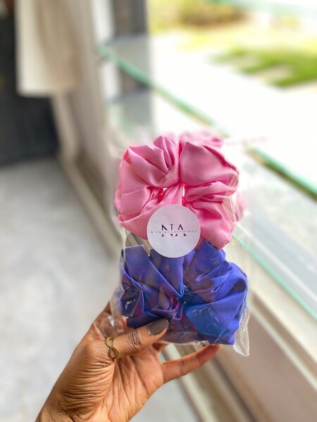 Chouchous satinés colorés