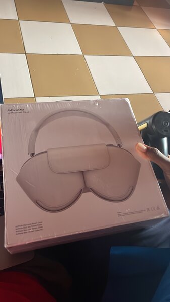 AirPods Max Smart Case