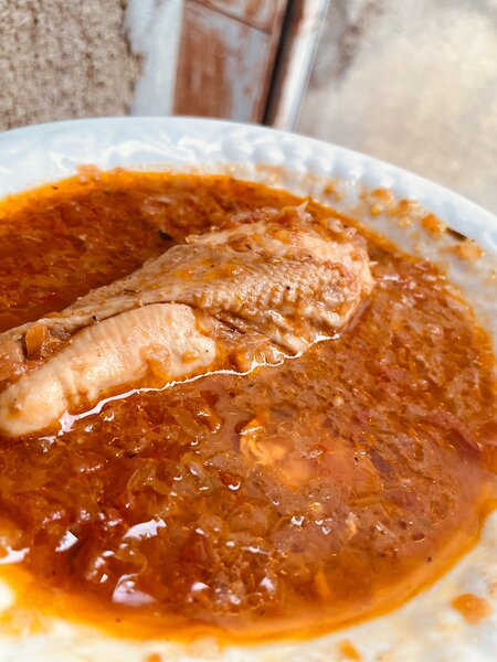 Kédjenou de poulet attiéké