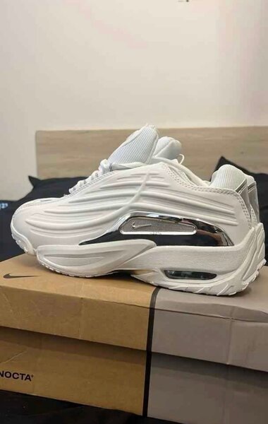 Baskets blanches modernes