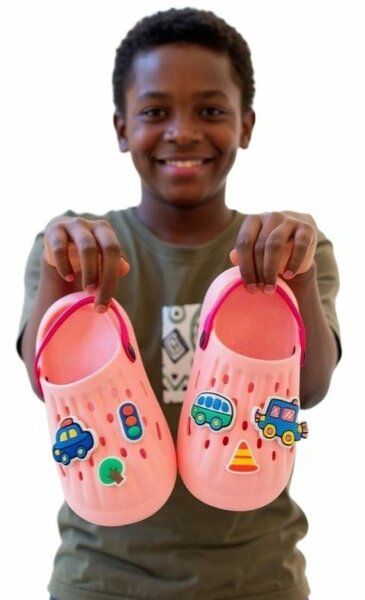 Crocs avec stickers