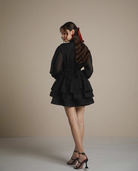 Элегантное чёрное платье